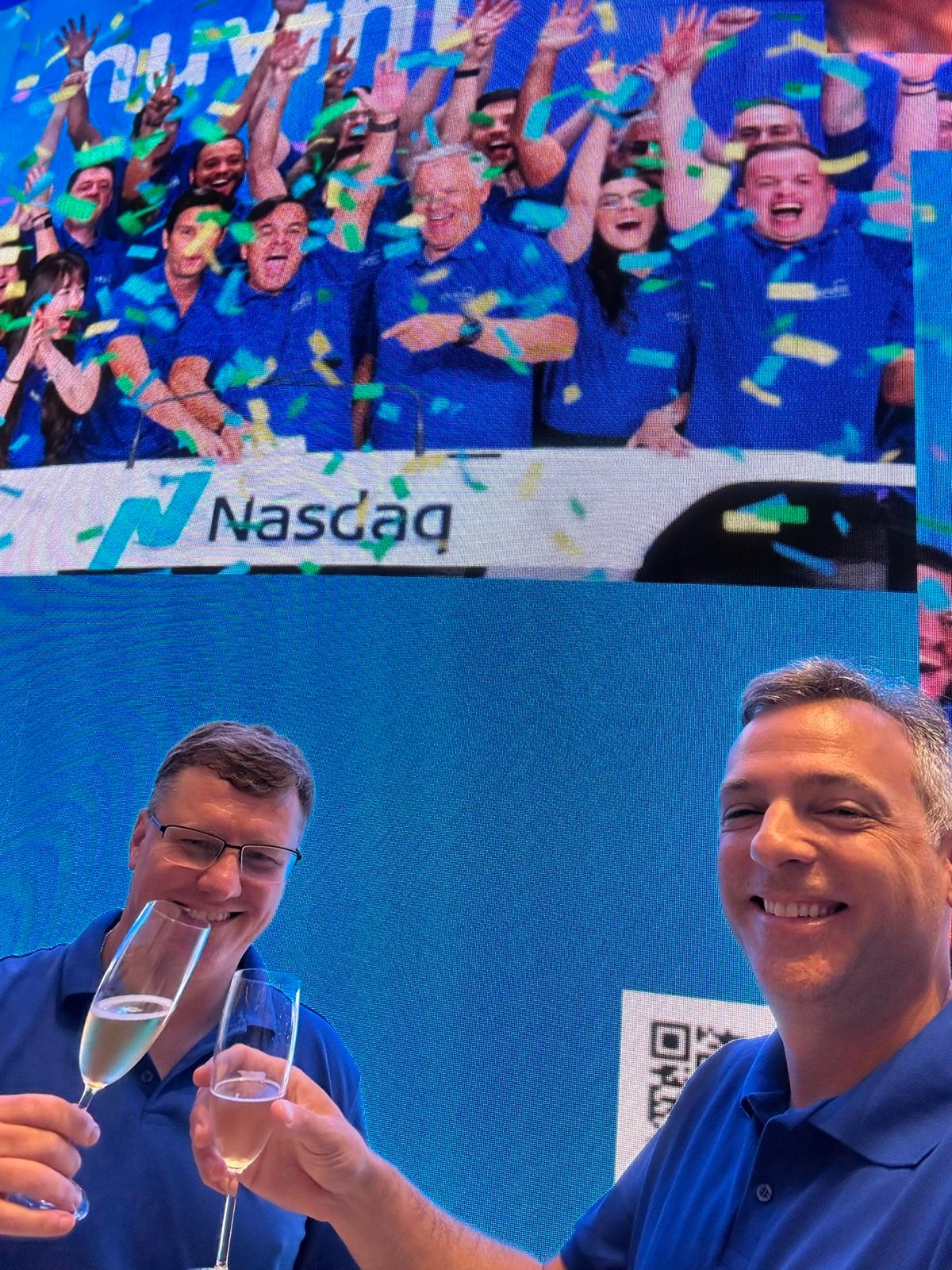 Celebração do IPO na Nasdaq